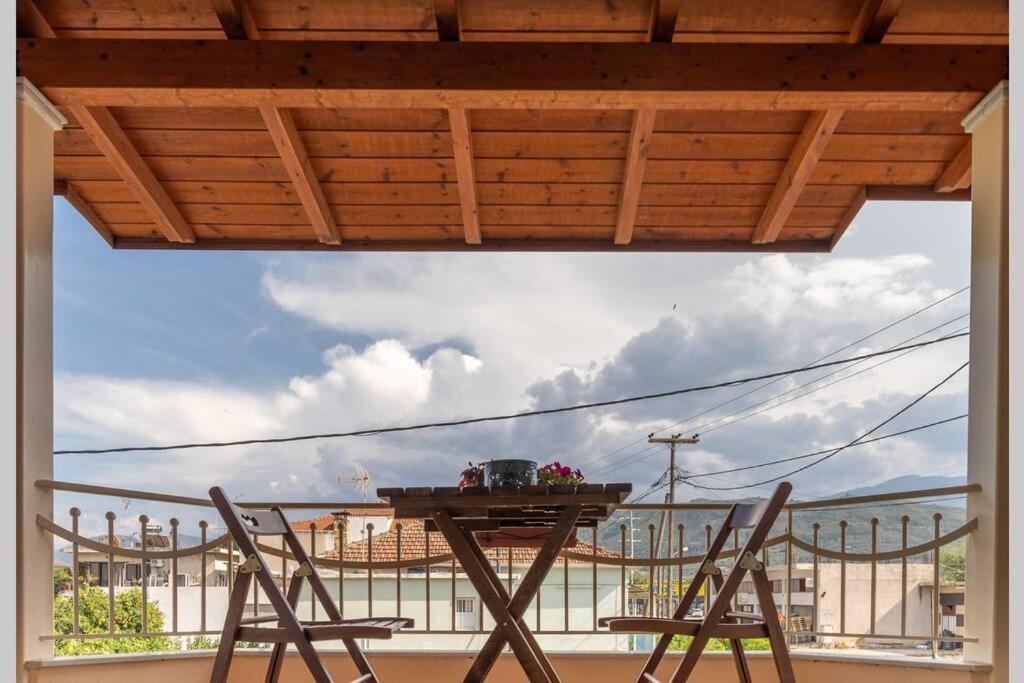 Eagle'S Nest City Apartments Egio Exterior foto