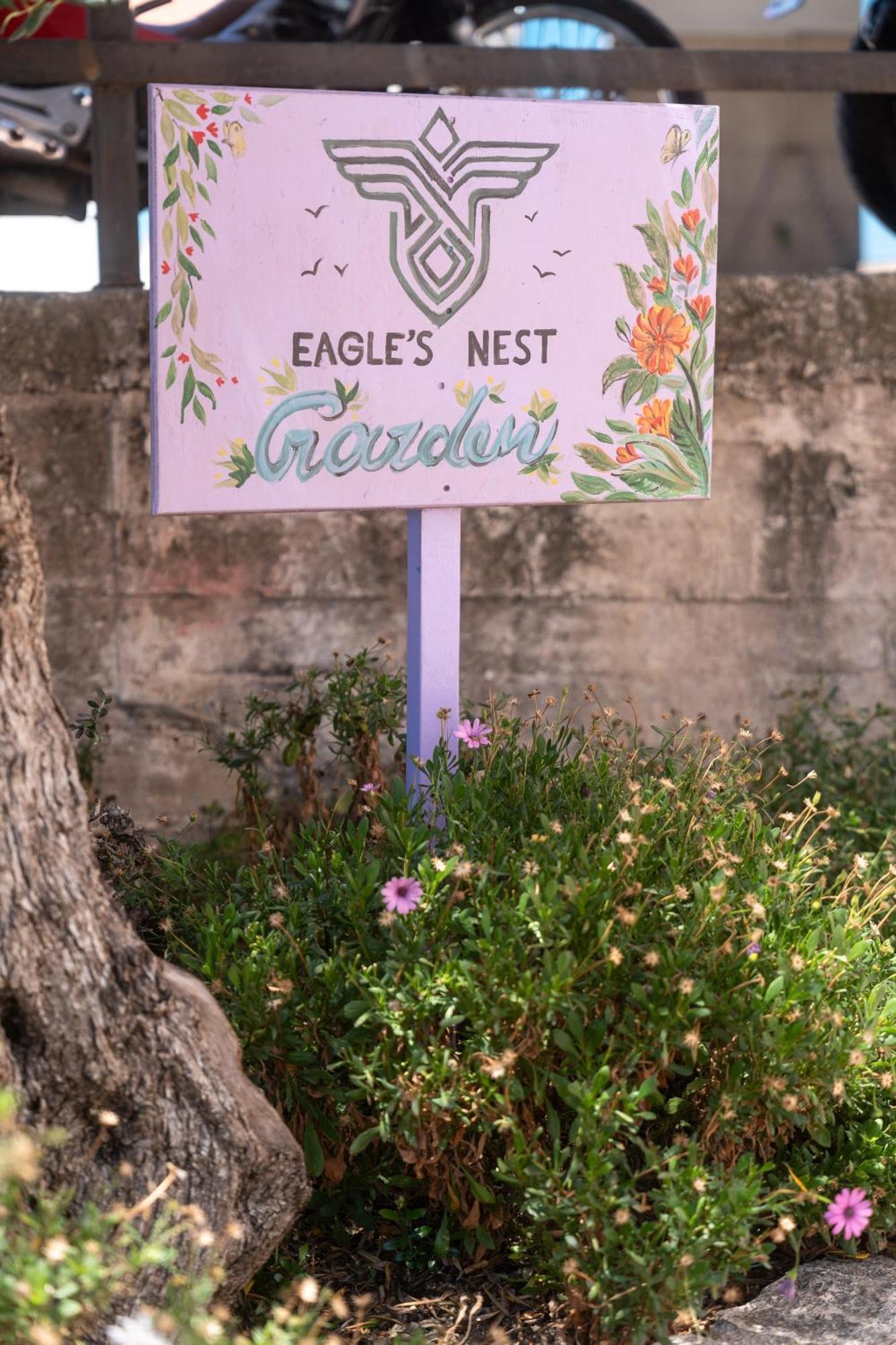 Eagle'S Nest City Apartments Egio Exterior foto